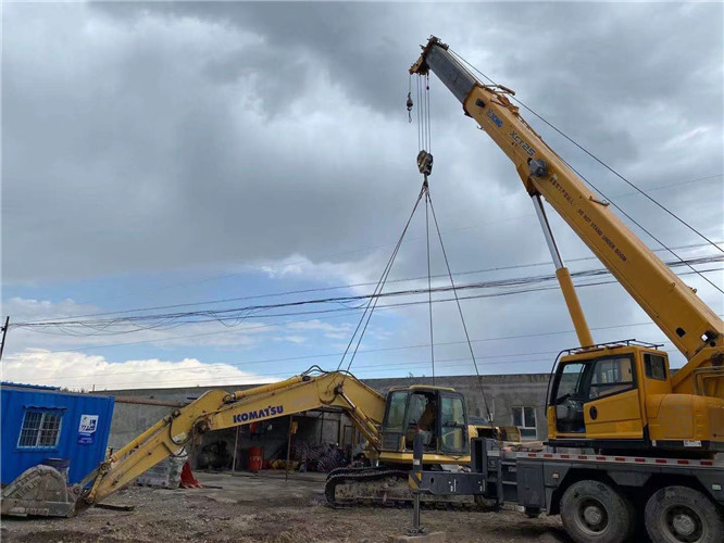 红桥区25吨吊车的工作半径是多少？